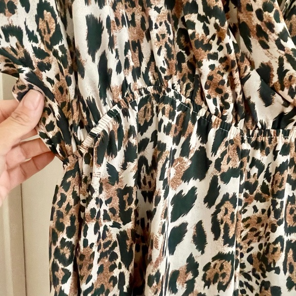 Leopard Short Romper - Picture 5 of 6